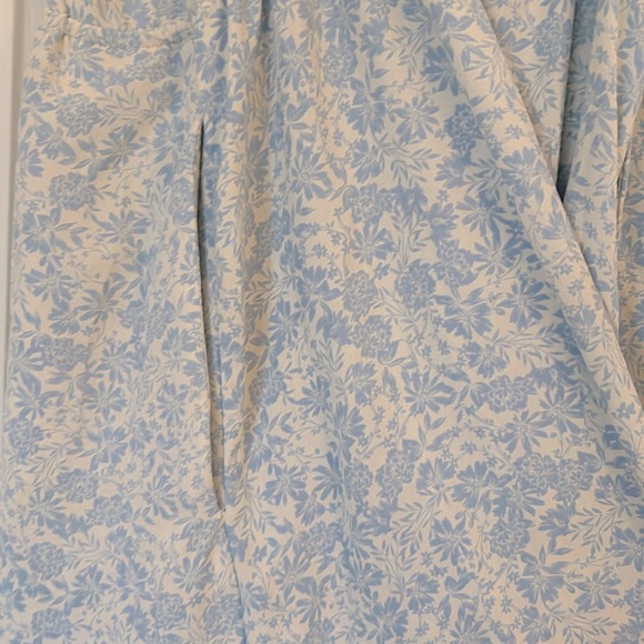 Who What Wear Floral Smocked Midi Dress - Picture 6 of 9